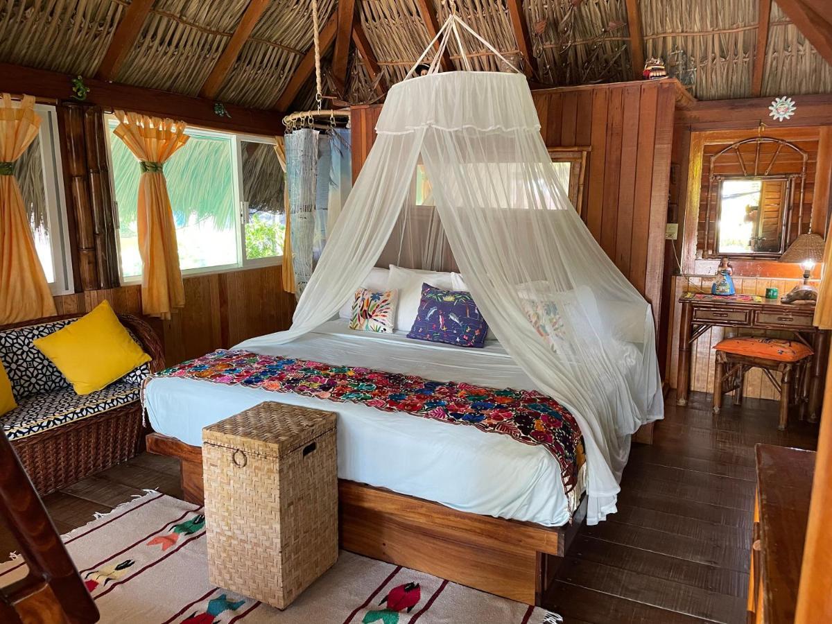 Bungalows Tree Tops - Adults Only Zihuatanejo Exterior foto